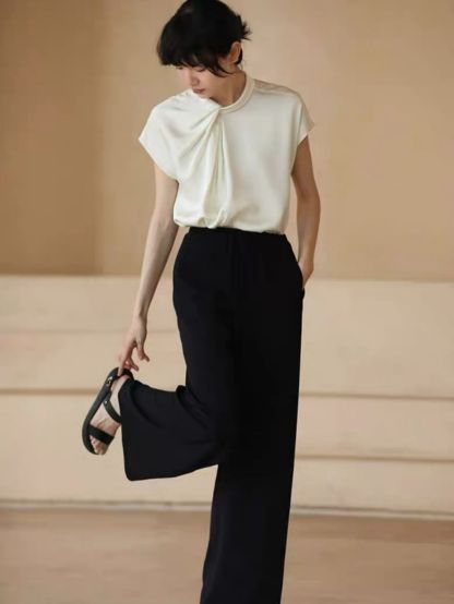Harmonit Asymmetric Collar Blouse