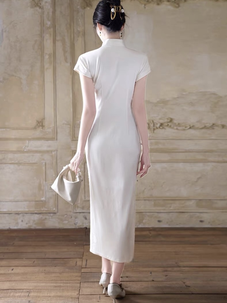 Han De Delicate Cheongsam