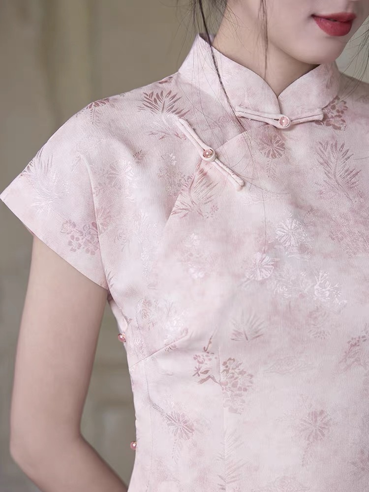 Hang Ding Floral Cheongsam