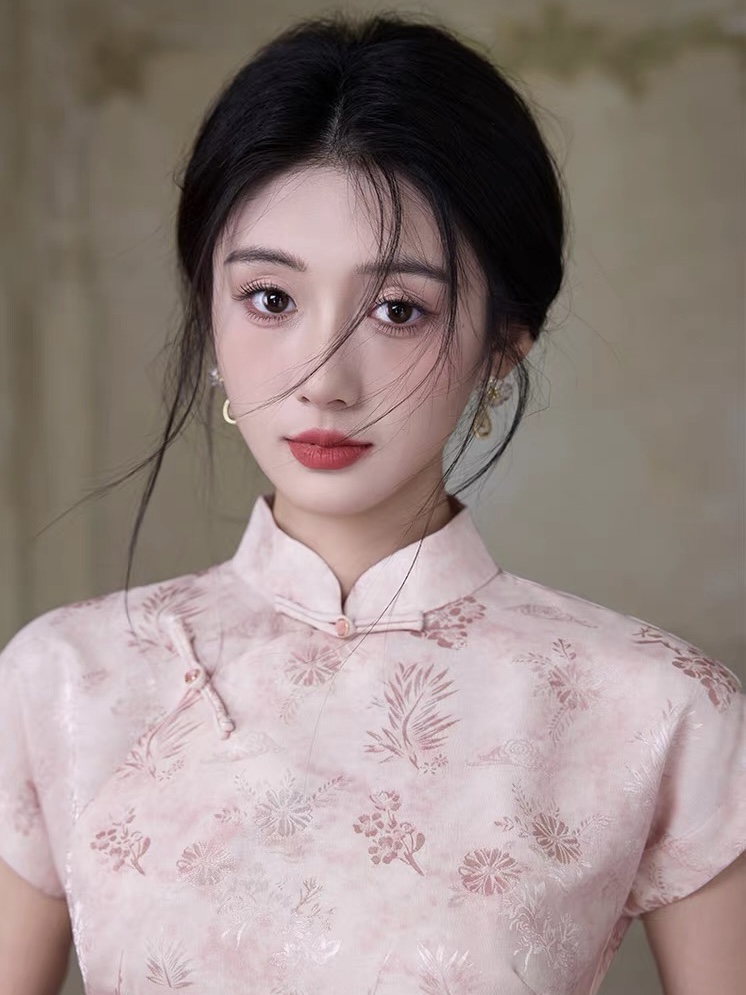 Hang Ding Floral Cheongsam