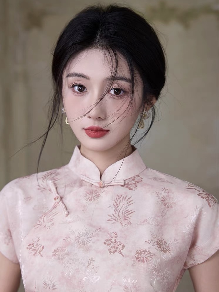 Hang Ding Floral Cheongsam