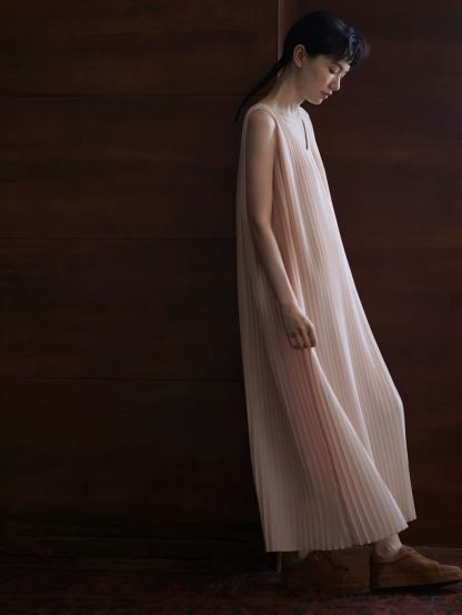 Heather V-Collar Pleated Flowy Dress