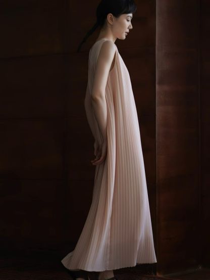 Heather V-Collar Pleated Flowy Dress