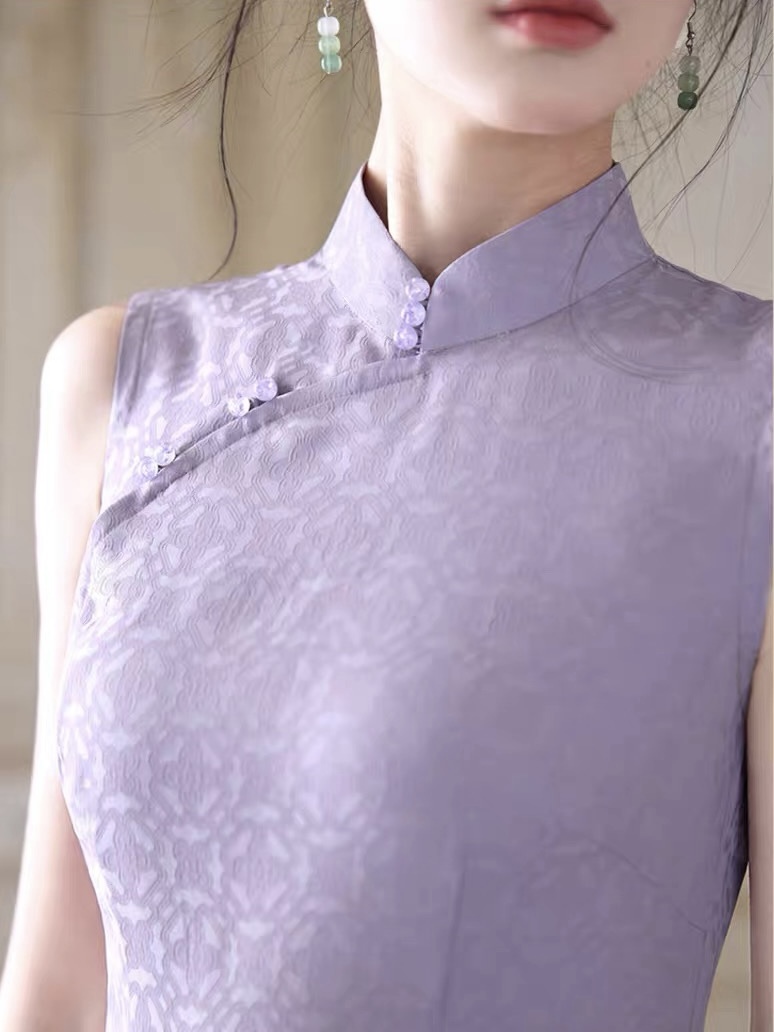 Han Zi Sleeveless Cheongsam