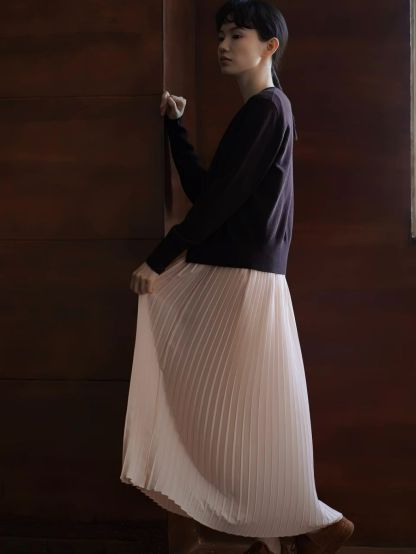 Heather V-Collar Pleated Flowy Dress