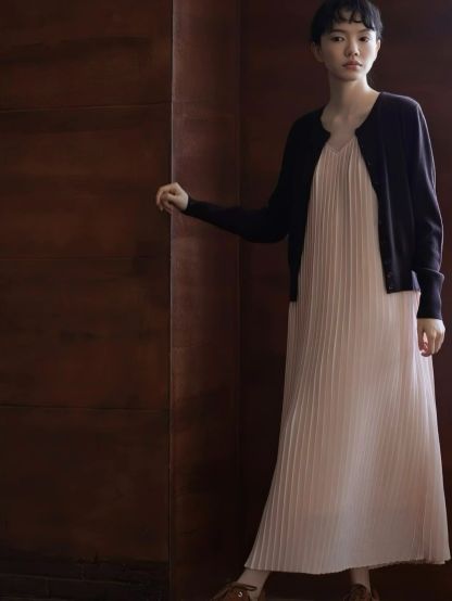 Heather V-Collar Pleated Flowy Dress