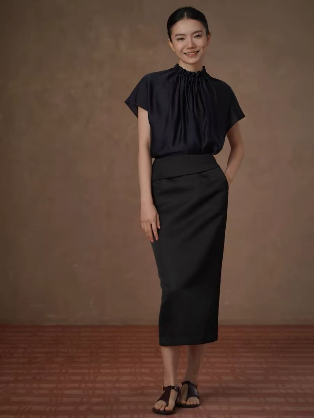 Hafsa Gathered Neck Top