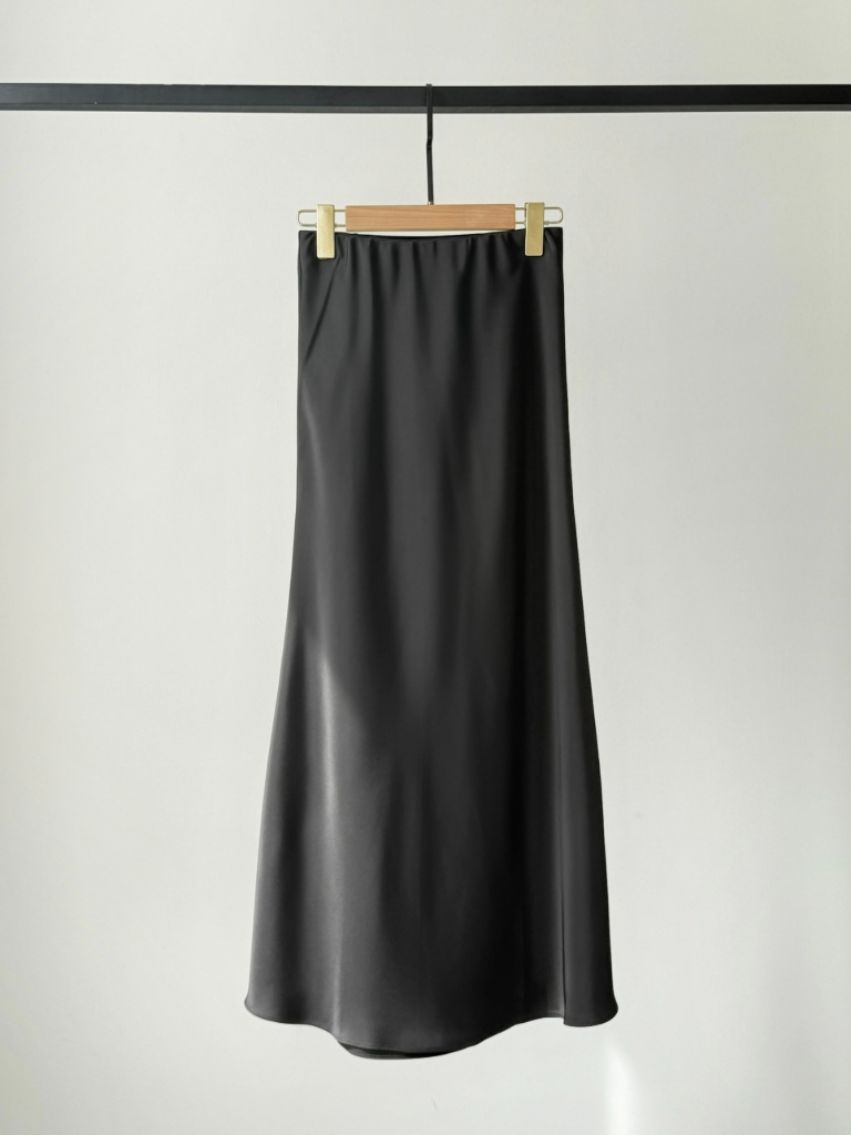 Moly Satin Skirt (Discounted-M Size)