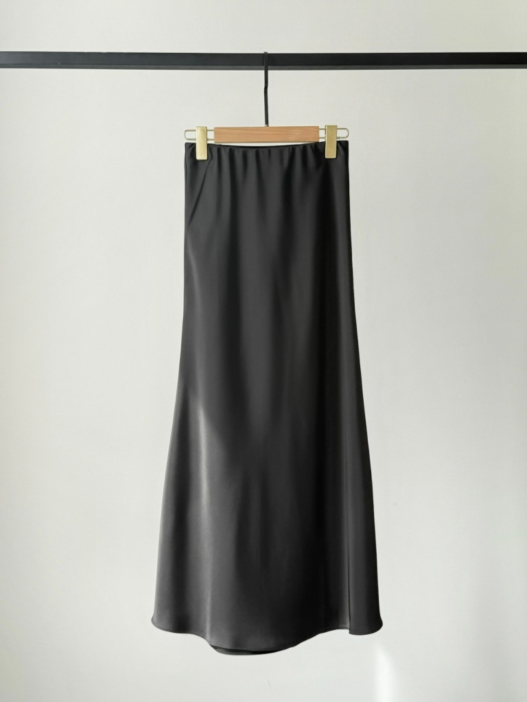 Moly Satin Skirt (Discounted-M Size)