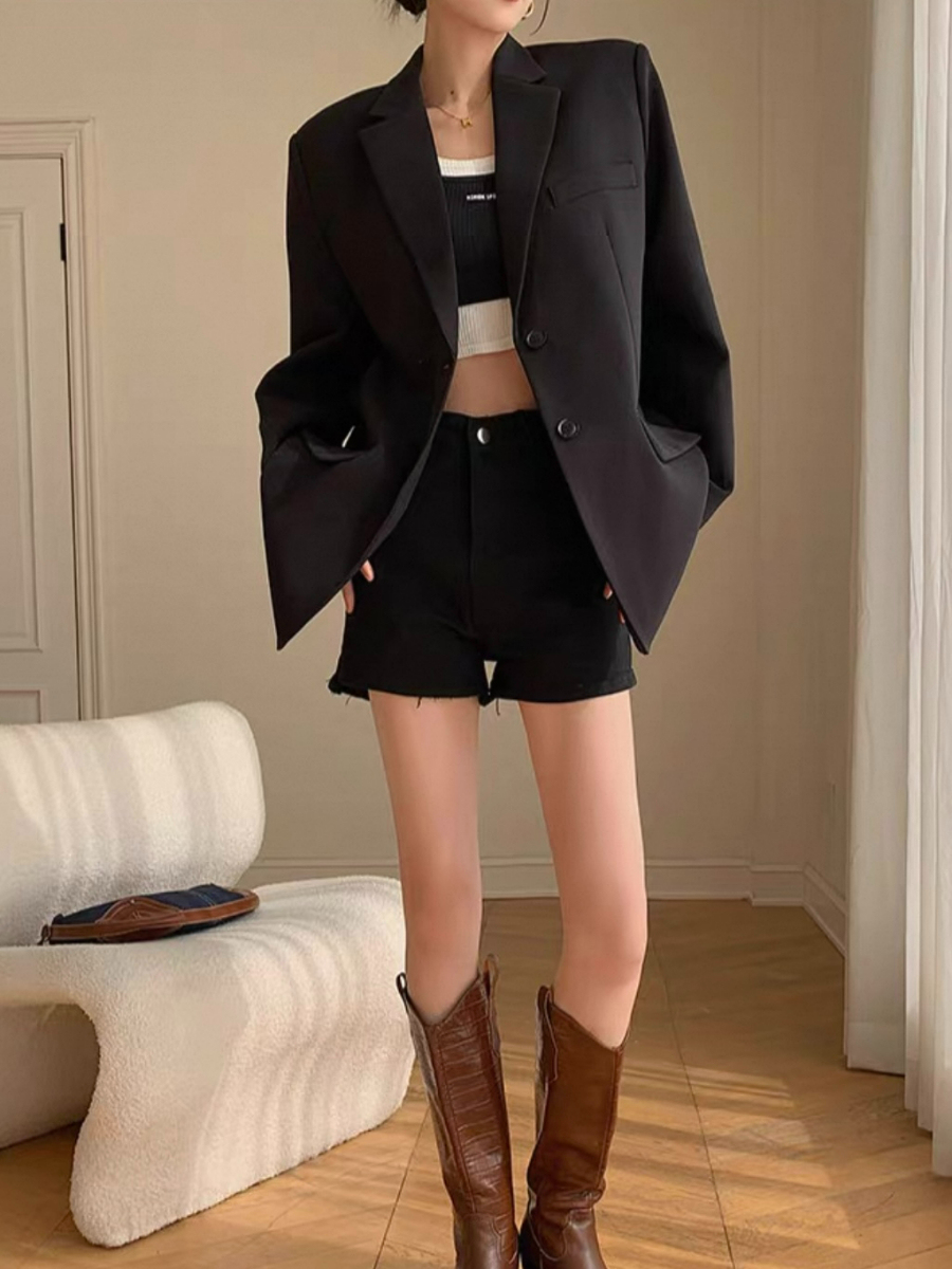 Xandriana Flap Collar Padded Shoulder Blazer