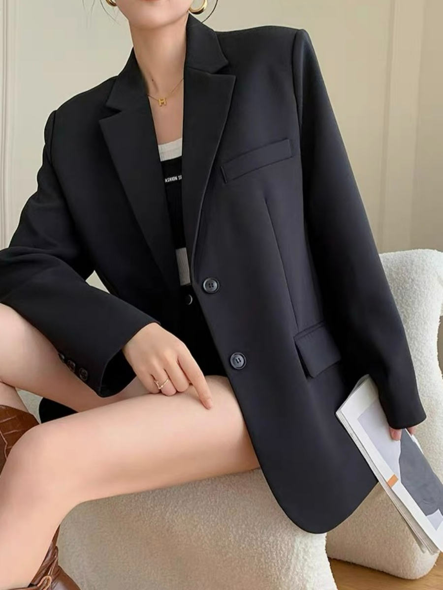 Xandriana Flap Collar Padded Shoulder Blazer