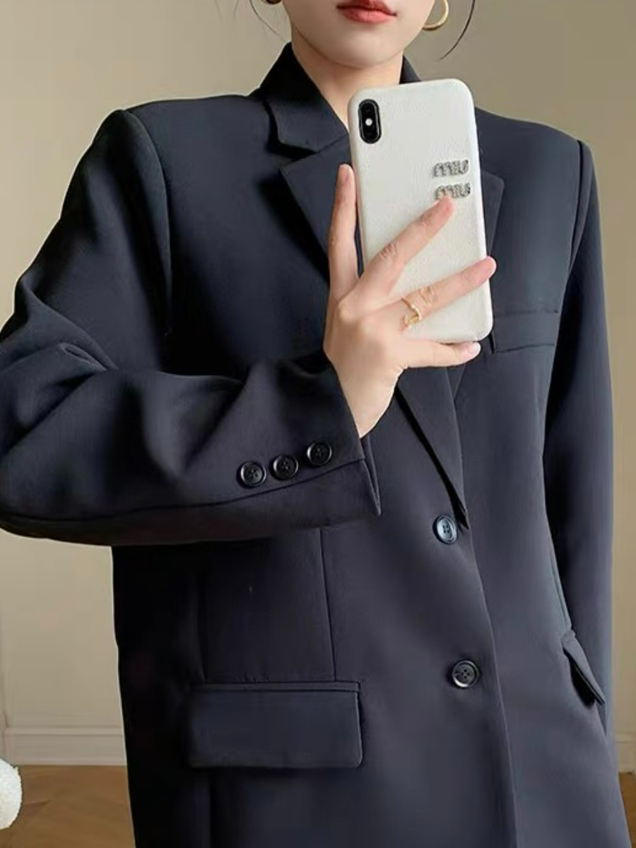 Xandriana Flap Collar Padded Shoulder Blazer