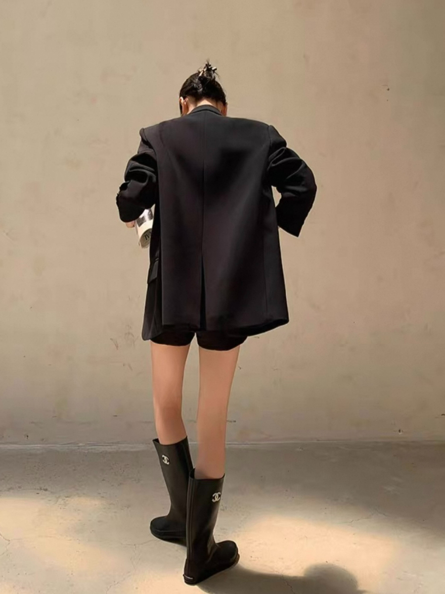 Xandriana Flap Collar Padded Shoulder Blazer