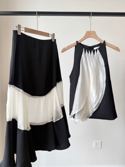 Moonrya Sheer Hem Panel Maxi Skirt