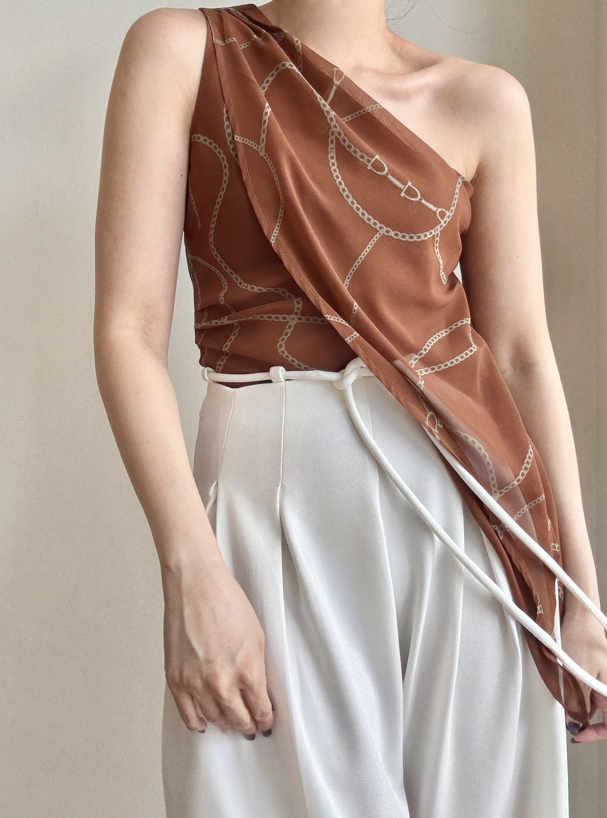 Wynna Graphic Print One Shoulder Top