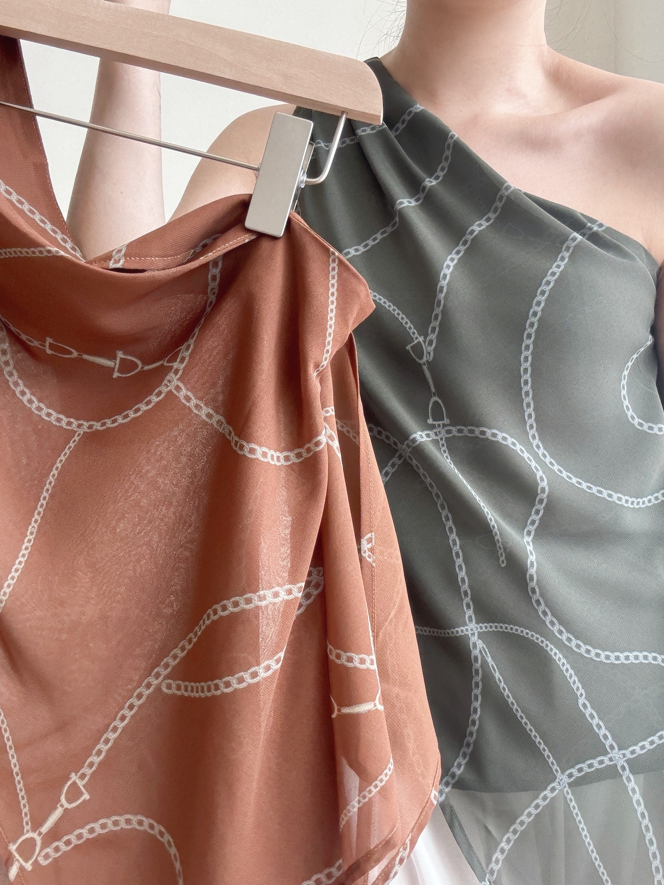 Wynna Graphic Print One Shoulder Top