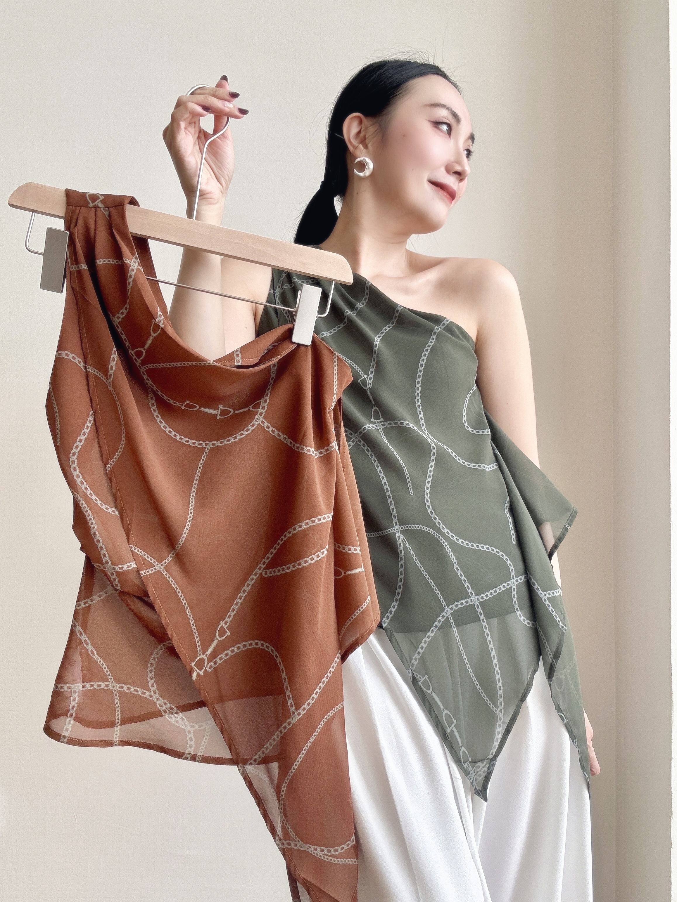 Wynna Graphic Print One Shoulder Top