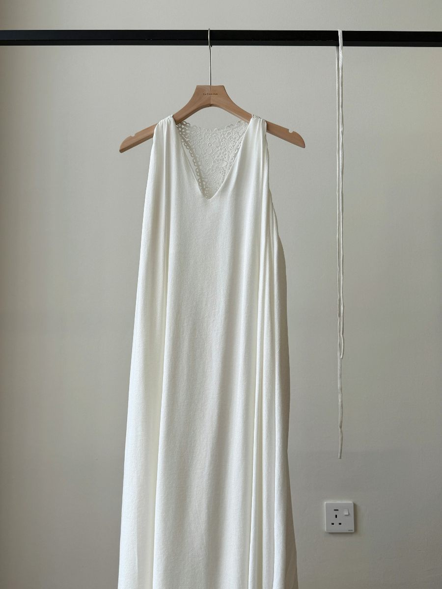 Yohaira Back Lacey Dress