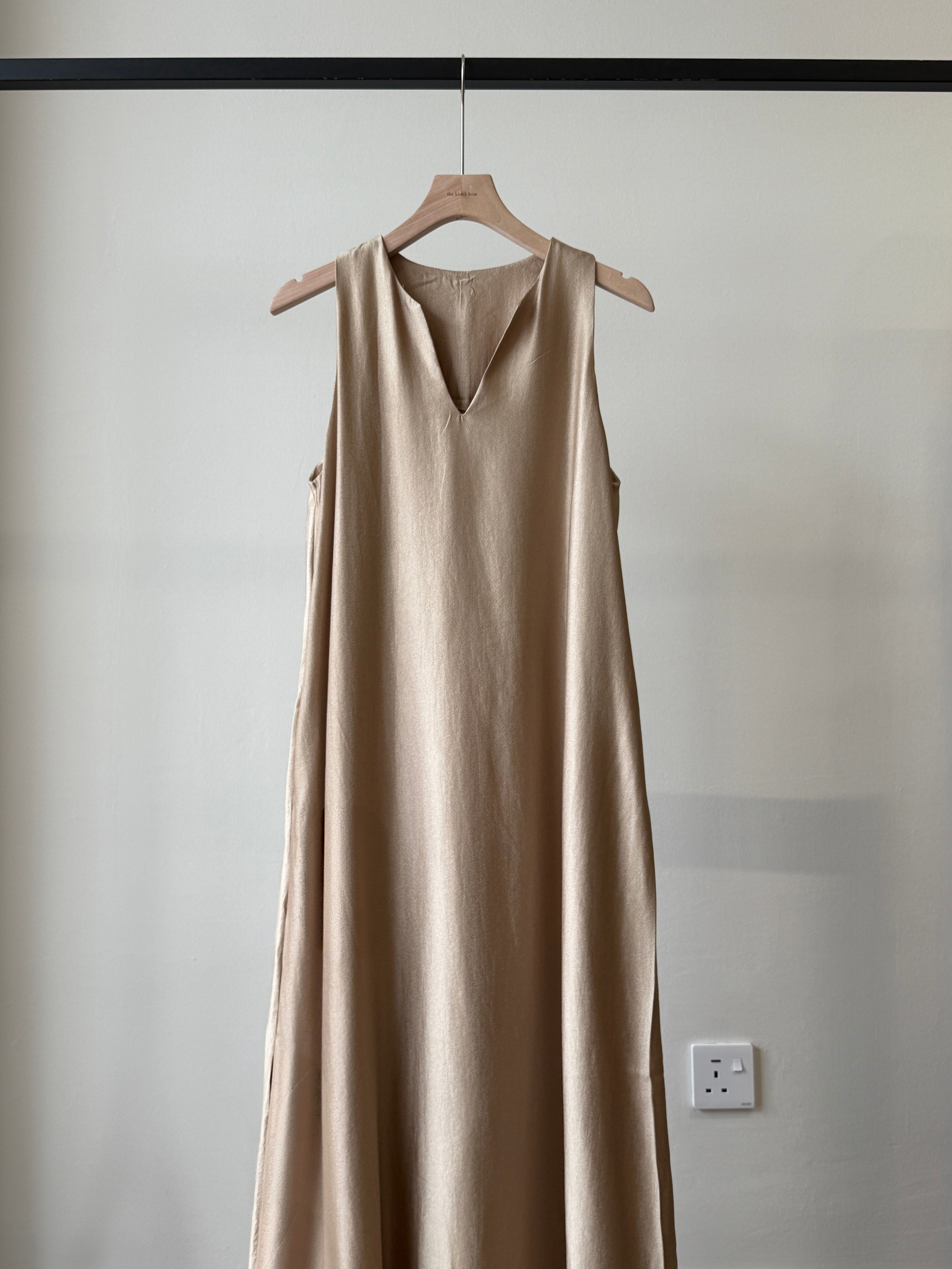 Wenda V-Neck Dress