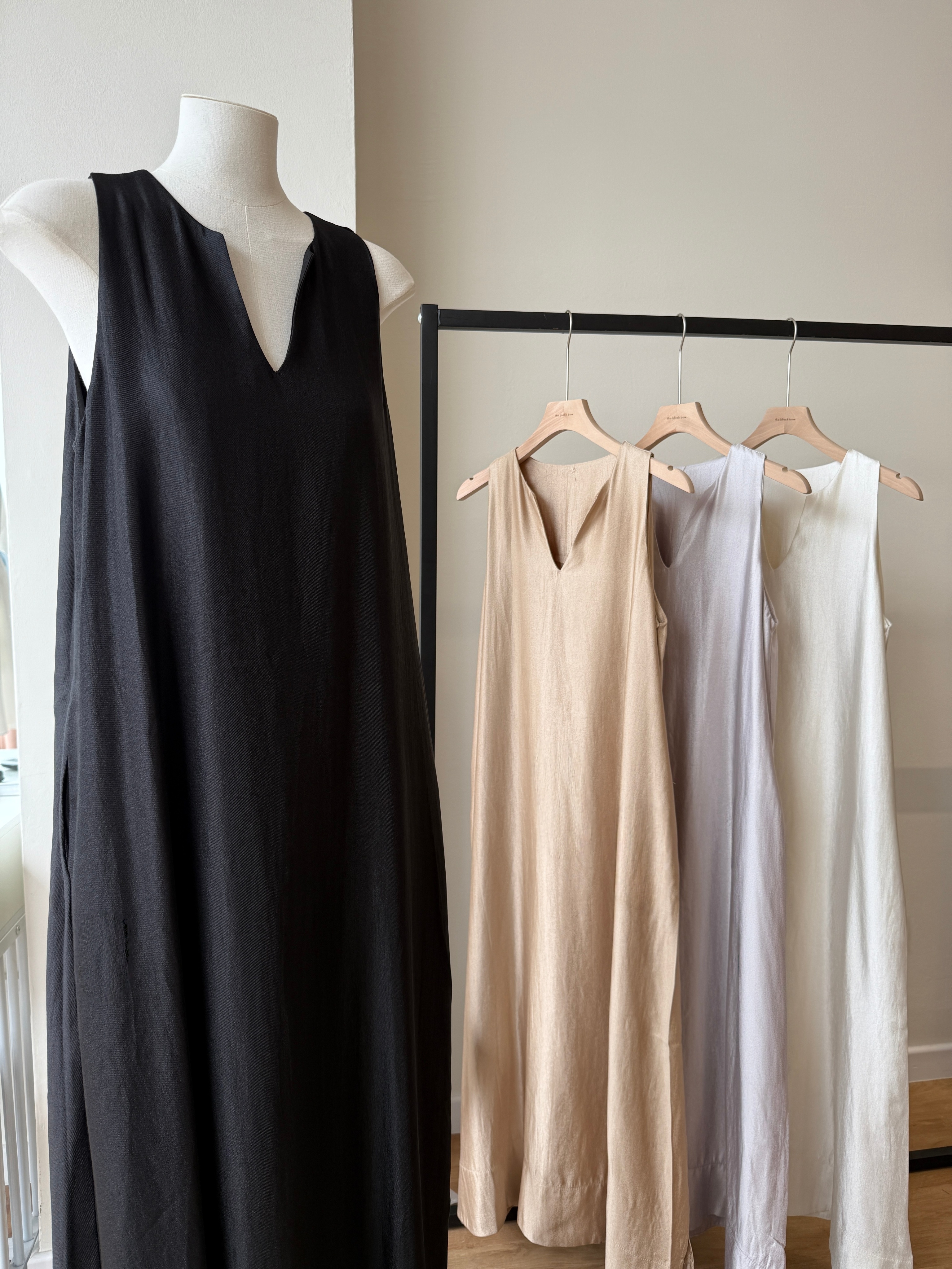 Wenda V-Neck Dress