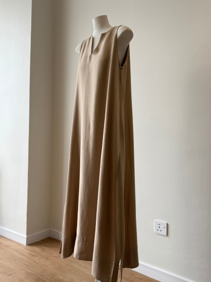 Wenda V-Neck Dress
