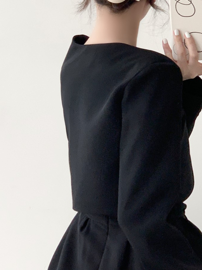 Lucya Clean Cut Fake Pocket Cropped Blazer-The Black Bow-