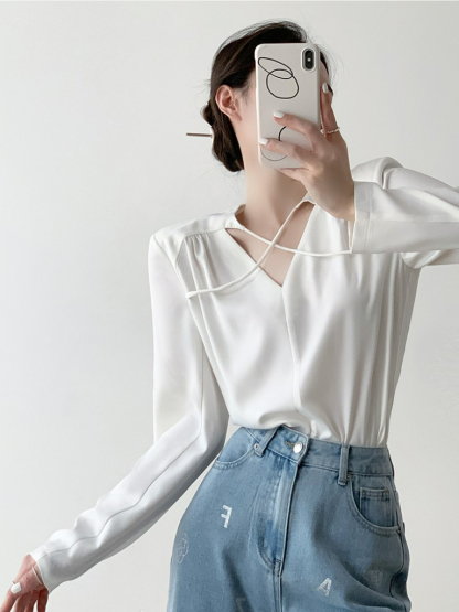 Bedda Padded Shoulder Front Cross Top -The Black Bow-