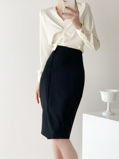 Avalynn Asymmetrical Tulip Skirt-The Black Bow-