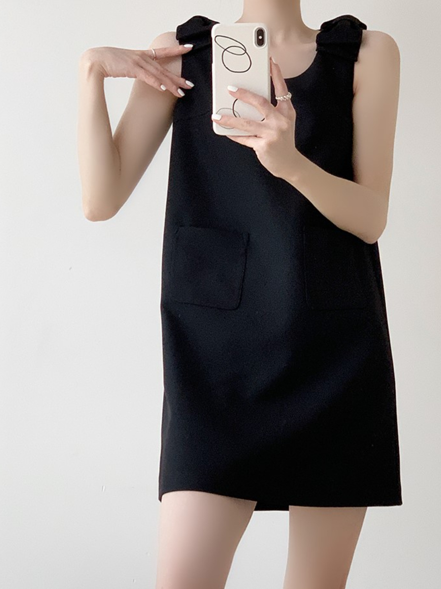 Rikke Solid Bow Sleeveless Shift Dress (Discounted-M size)-The Black Bow-