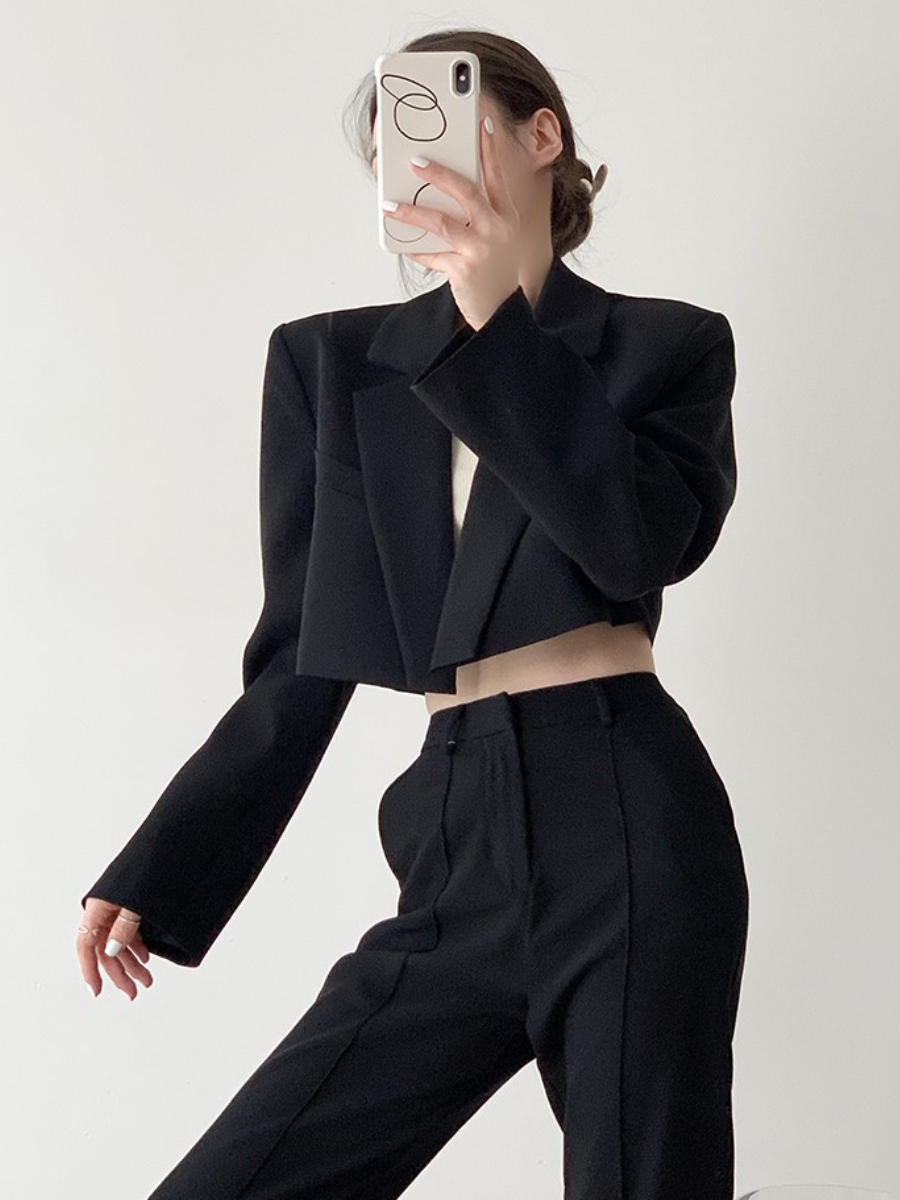 Lainey Lapel Collar Buttonless Cropped Blazer-The Black Bow-