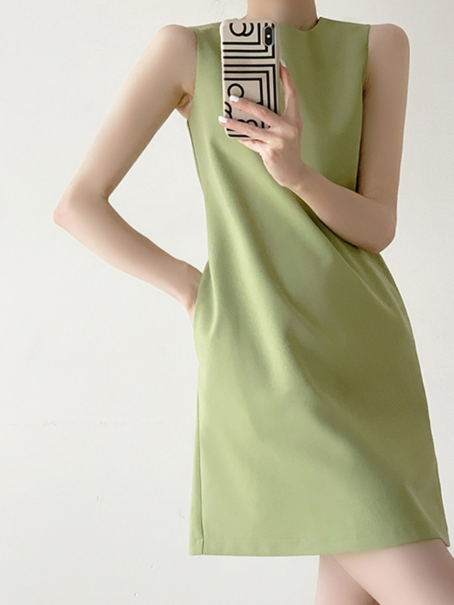 Melani Shift Dress-The Black Bow-