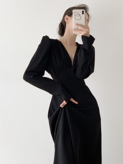 Uriella Deep-V Vintage Puff Sleeves Dress-The Black Bow-