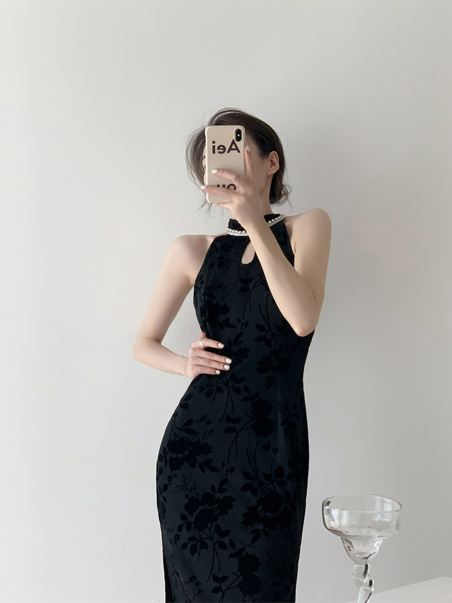 Meng Lu Pearl Embellished Jacquard Cheongsam-The Black Bow-