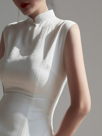 Xin Ye Sleeveless Mandarin Collar Cheongsam-The Black Bow-