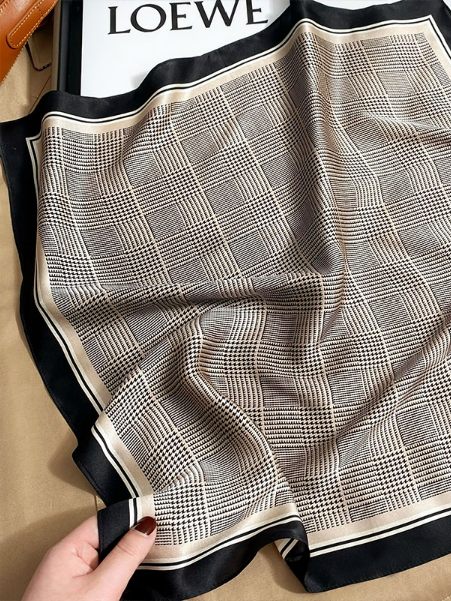 Vintage Checked Pattern Scarf-The Black Bow-