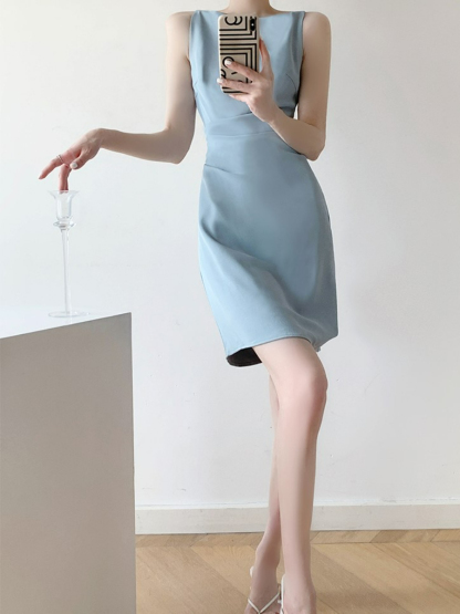 Lumi Bateau Neck Minimalist Dress-The Black Bow-
