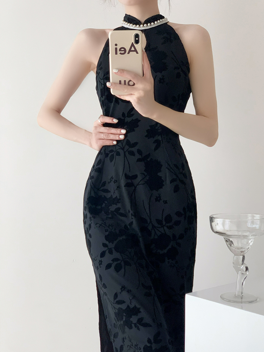 Meng Lu Pearl Embellished Jacquard Cheongsam-The Black Bow-