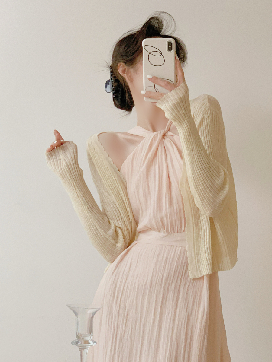 Yi Yi Cardigan-The Black Bow-