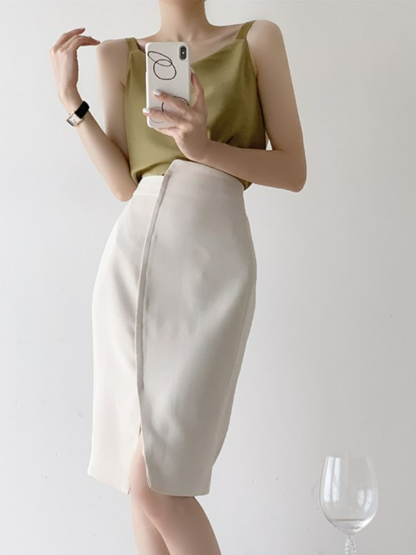 Avalynn Asymmetrical Tulip Skirt-The Black Bow-