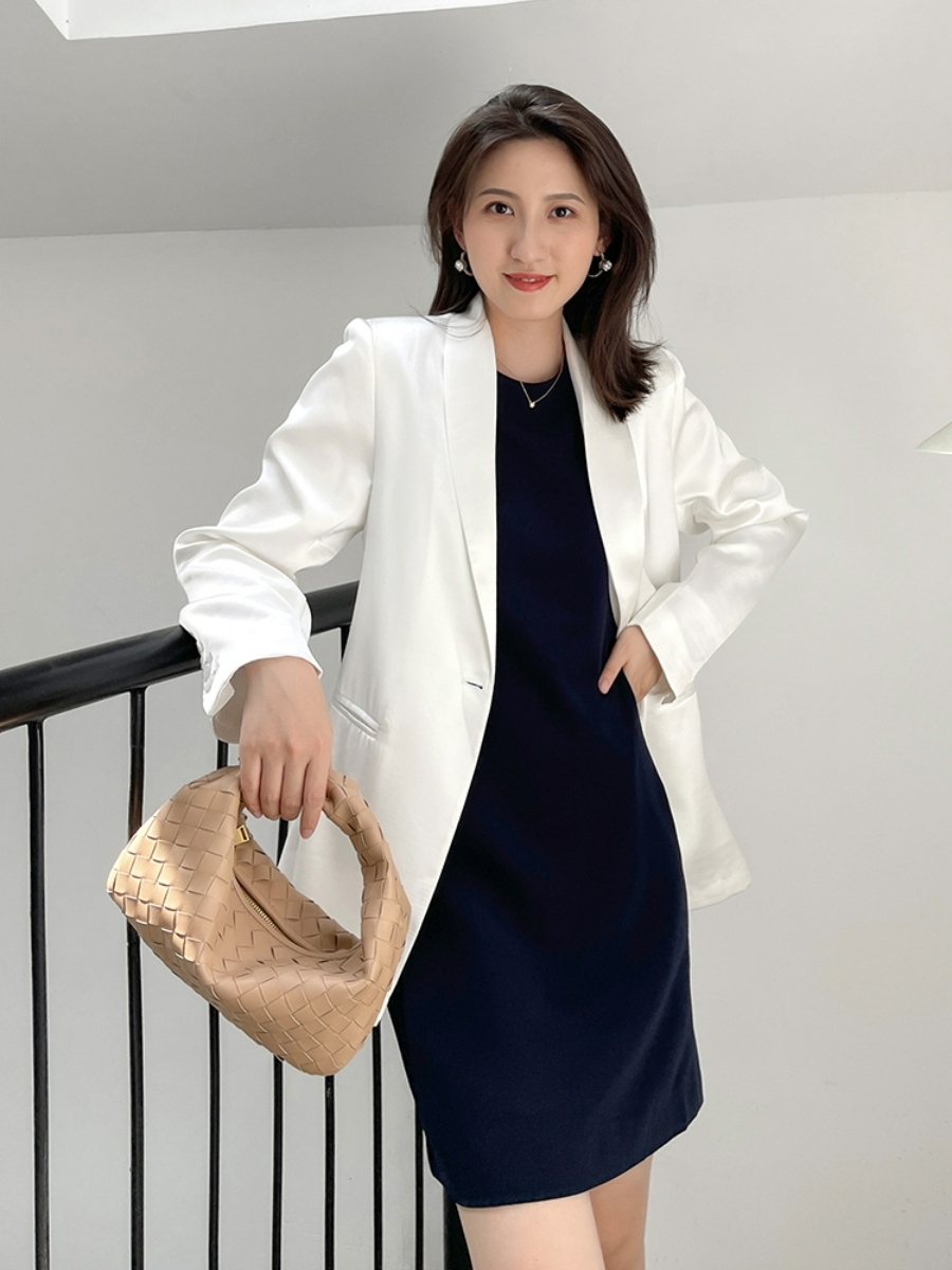 Melani Shift Dress-The Black Bow-