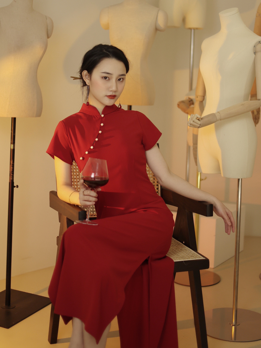 Huan Yong Pearl Embellished Cheongsam (Discounted-M size)-The Black Bow-