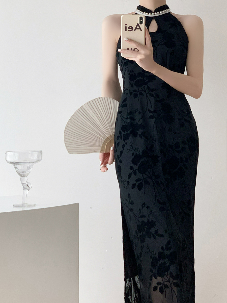 Meng Lu Pearl Embellished Jacquard Cheongsam-The Black Bow-
