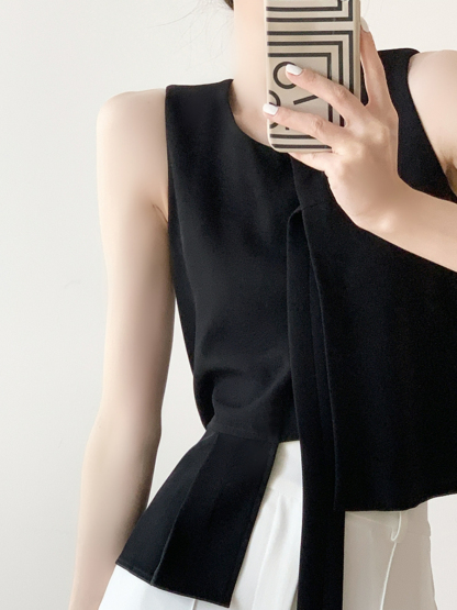 Daphne Asymmetrical Sleeveless Top-The Black Bow-