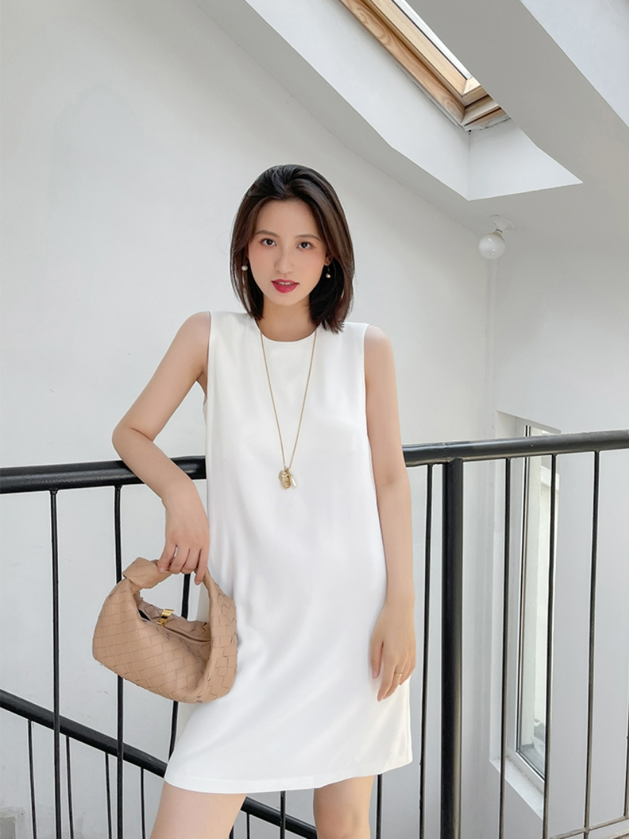 Melani Shift Dress-The Black Bow-