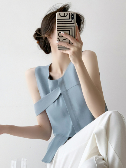 Daphne Asymmetrical Sleeveless Top-The Black Bow-
