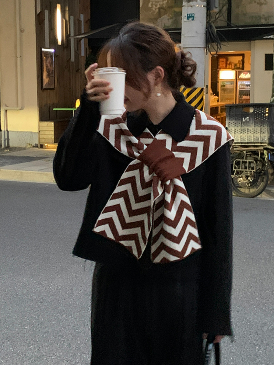 Wendy Zigzag Pattern Knit Shawl-The Black Bow-