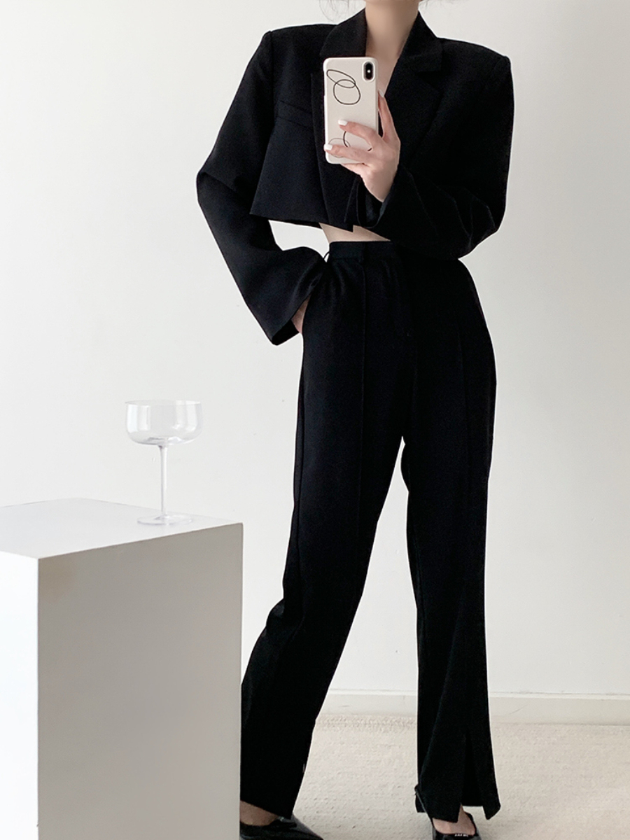 Lainey Lapel Collar Buttonless Cropped Blazer-The Black Bow-