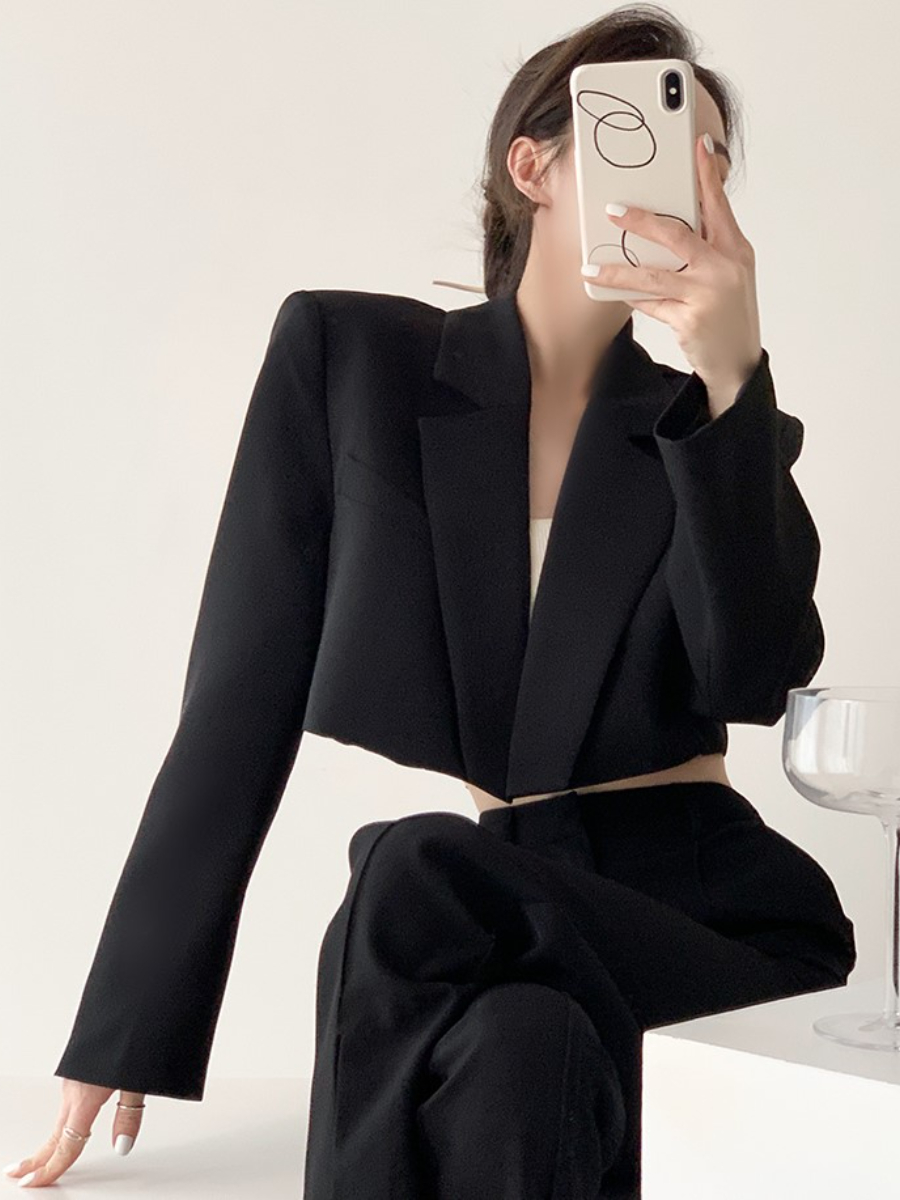 Lainey Lapel Collar Buttonless Cropped Blazer The Black Bow