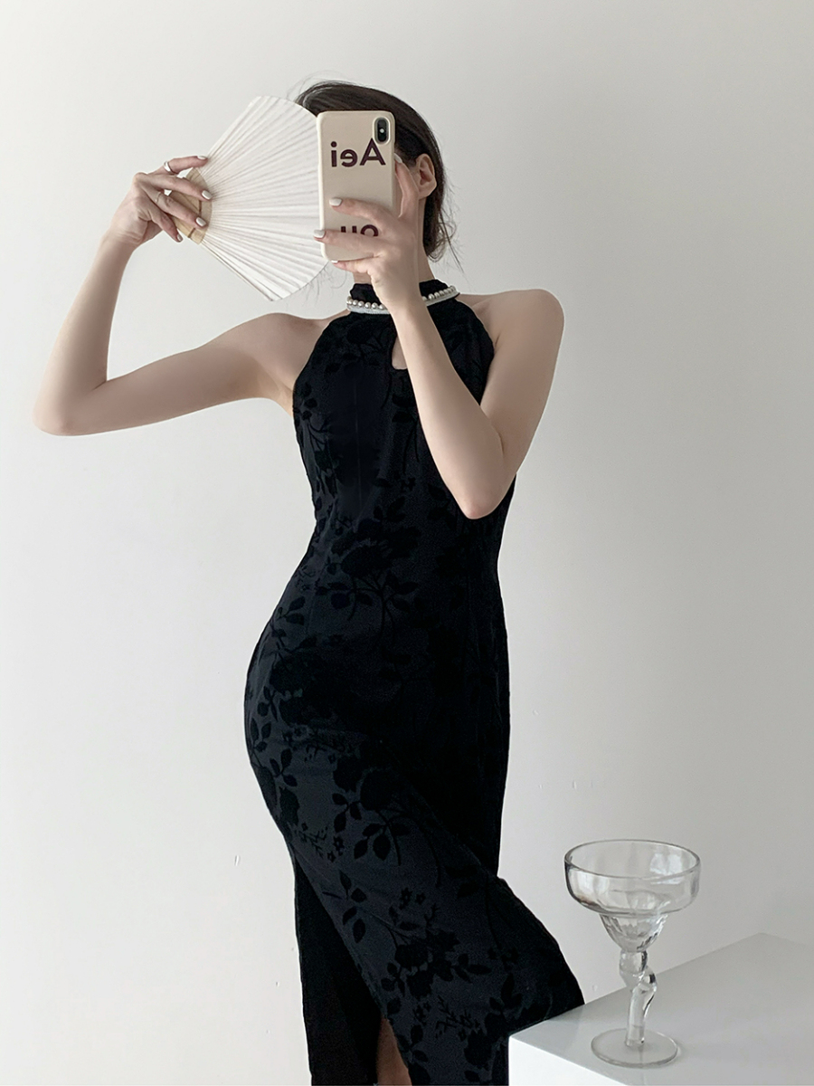 Meng Lu Pearl Embellished Jacquard Cheongsam-The Black Bow-