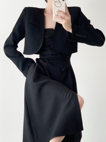 Lucya Clean Cut Fake Pocket Cropped Blazer-The Black Bow-